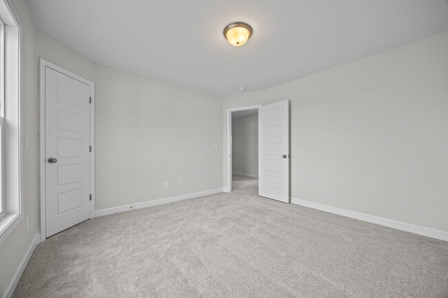 Building Photo - Beautiful 4-Bedroom Home with Modern Finishes in Angier