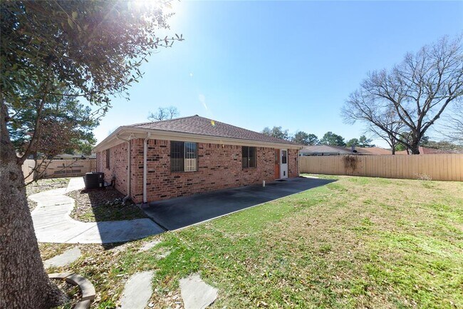 Building Photo - 22538 Market Square Ln