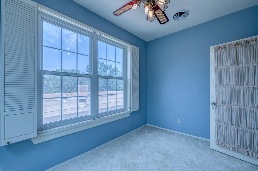 Building Photo - 2611 N Kentucky Ave