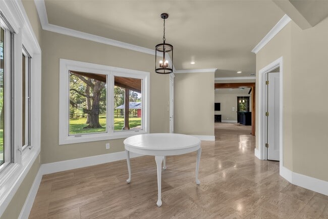 Building Photo - 3461 Pine Acres Dr