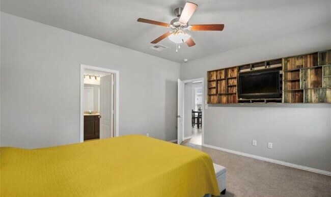 Building Photo - 31606 Heguy Pass