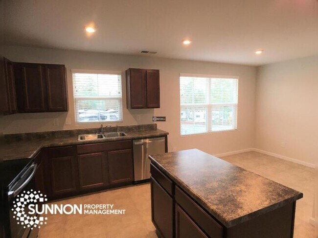Building Photo - New Construction 3 BR & 1 Car Garage
