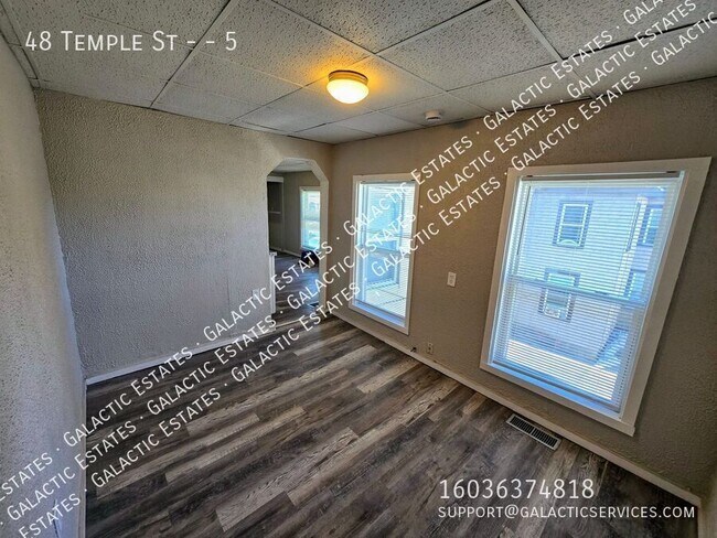 Building Photo - 48 Temple St