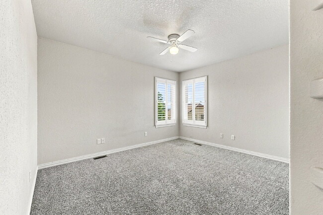 Building Photo - $3,195.95, 6 bed, 4 bath located in Colorado Springs