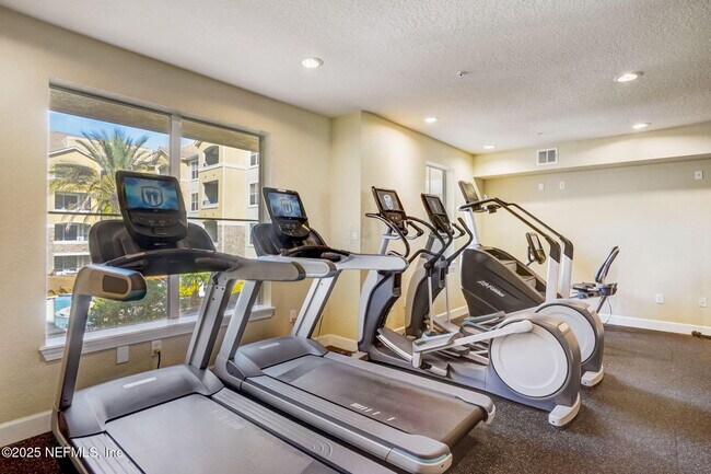 Building Photo - 8539 Gate Pkwy W