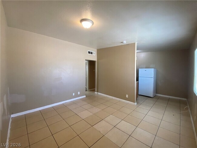 Building Photo - 741 N 10th St