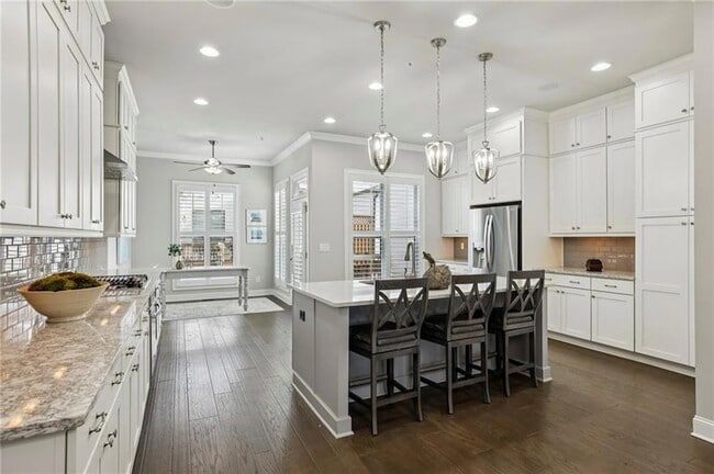 Building Photo - 355 Cricket Ln