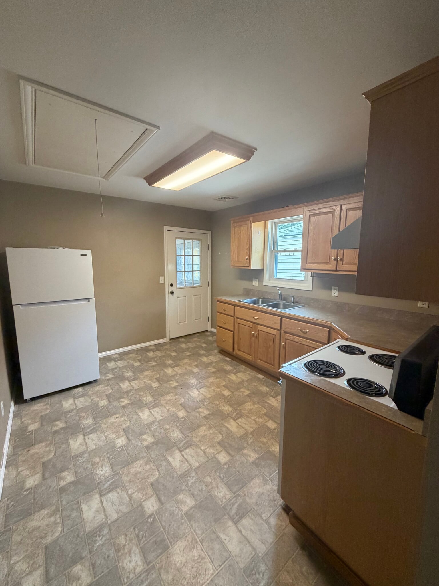 Kitchen - 24 8th St