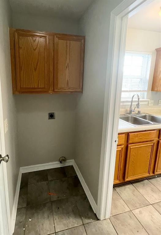 Building Photo - 905 SW Cheyenne Dr