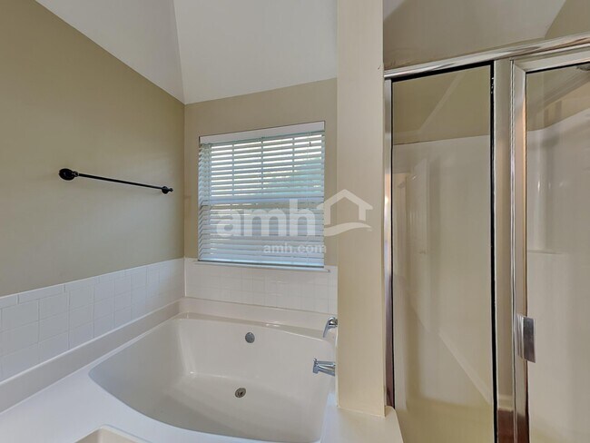 Building Photo - 2934 Gayle Manor Ln