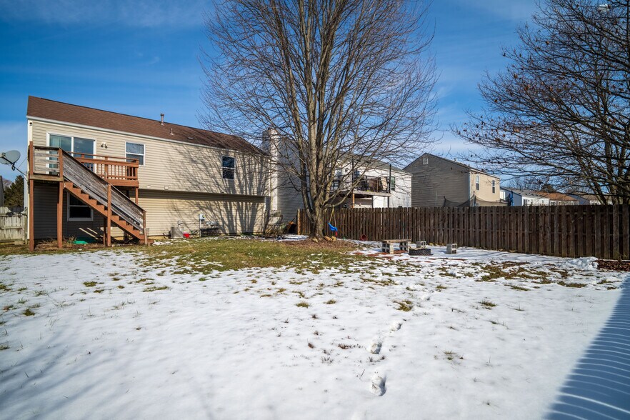 Building Photo - 6069 Northbend Dr