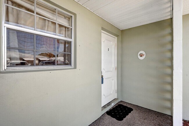 Building Photo - 903 Savannas Point Dr