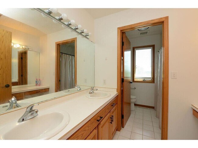 Building Photo - 3516 Westmoor Cir