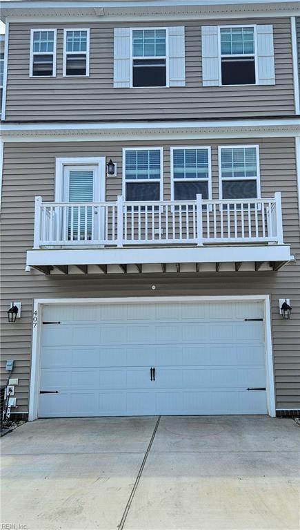 Building Photo - 407 Asuza St