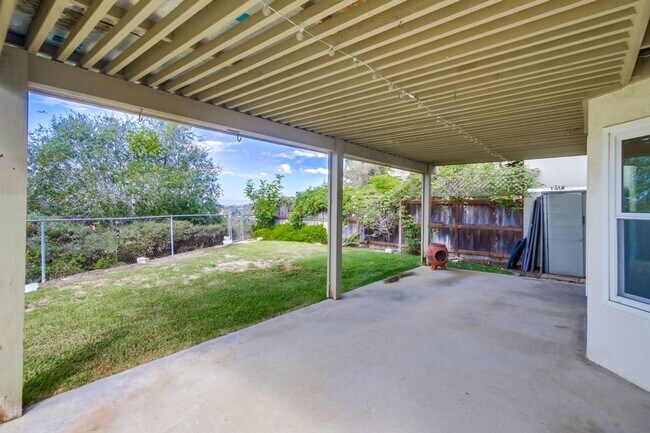 Building Photo - **Available Now*** Encinitas,  4 bedroom, 2.5 bathroom with 2 car garage***