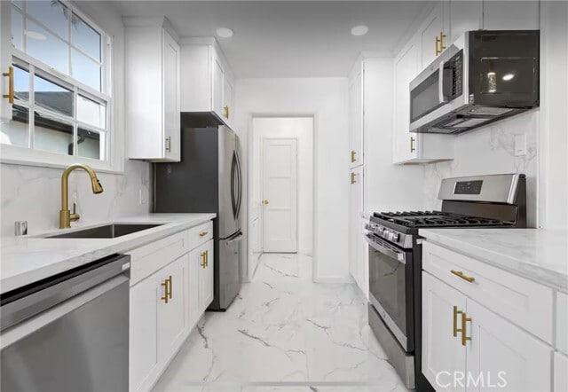 Building Photo - 13831 Bessemer St