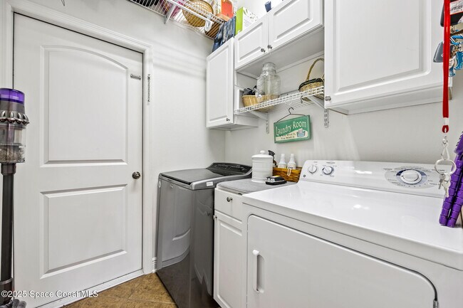 Building Photo - 1236 Alaqua Way