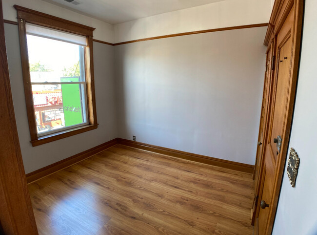 Building Photo - 3711 W 26th St