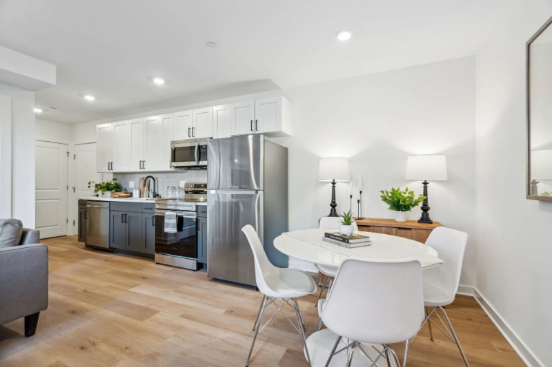 Building Photo - 1901 Hope St