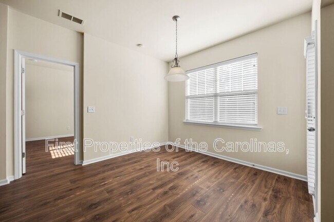 Building Photo - 6012 Thorburn Way