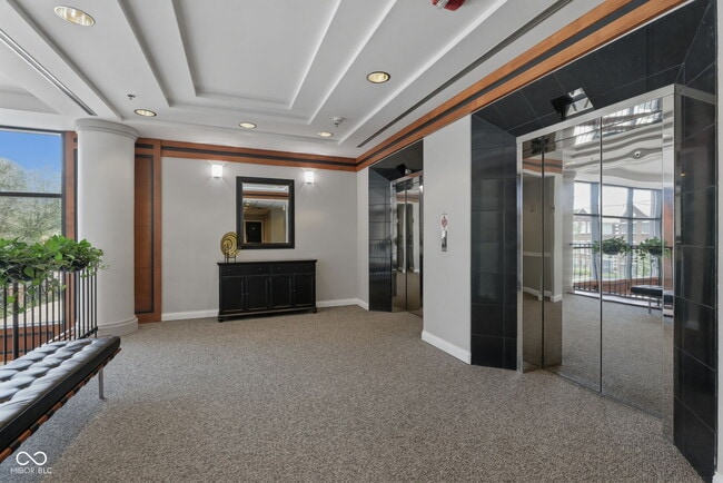 Building Photo - 225 N New Jersey St