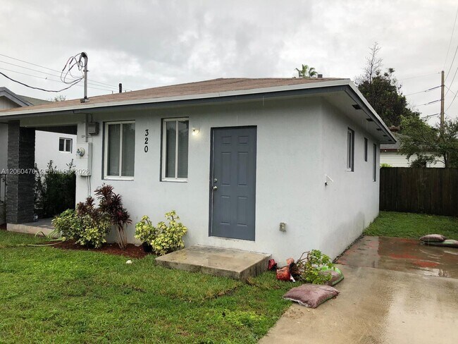 Building Photo - 320 NW 42nd St