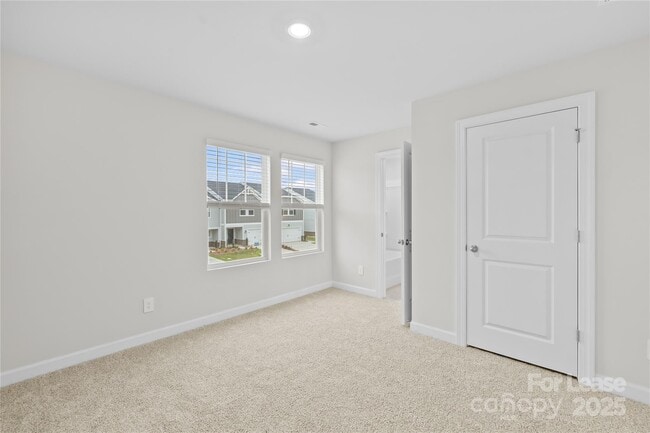 Building Photo - 1726 Braemar Vlg Dr