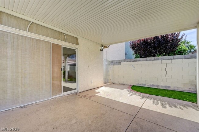 Building Photo - 8752 Raindrop Canyon Ave