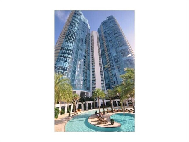 Building Photo - 333 Las Olas Way