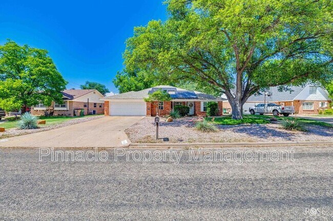 Building Photo - 3108 Oak Forest Dr