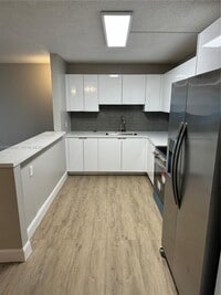 Building Photo - 14830 Naranja Lakes Blvd