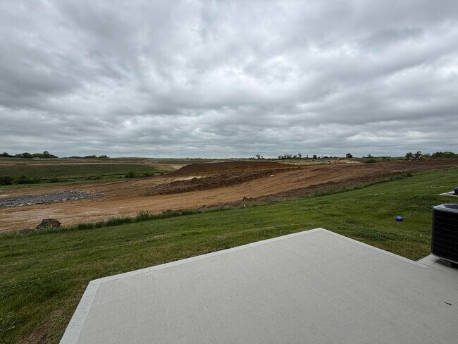 Building Photo - 7028 Caravan Dr