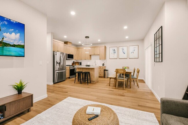 Building Photo - 3202 NW Division St