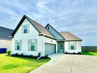 Building Photo - LakesideCirW5541