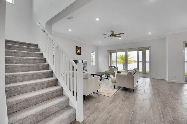 Building Photo - 601 Hookline Cir