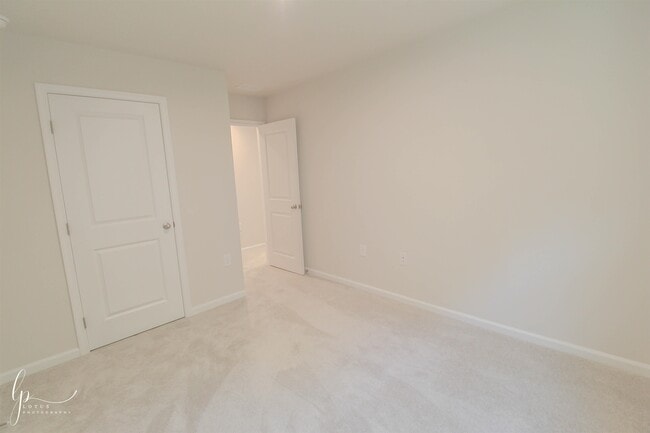 Building Photo - 237 Christiana Ln