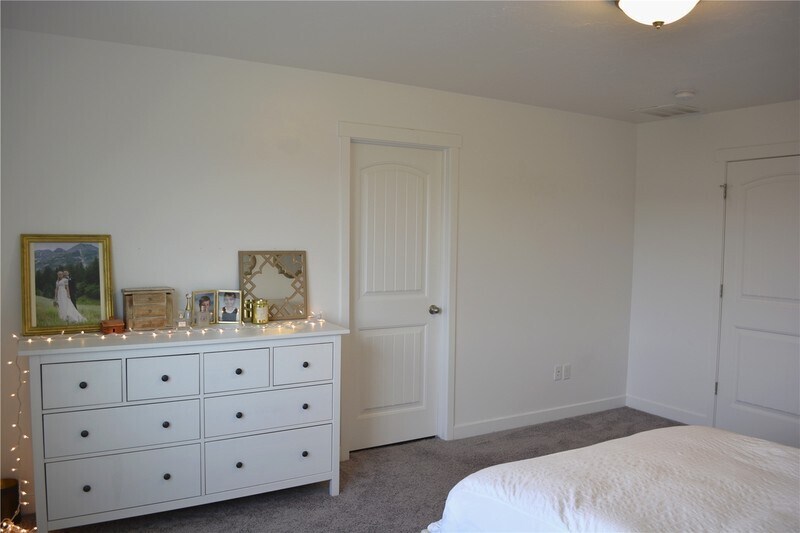 Building Photo - 168 E Legacy Pkwy