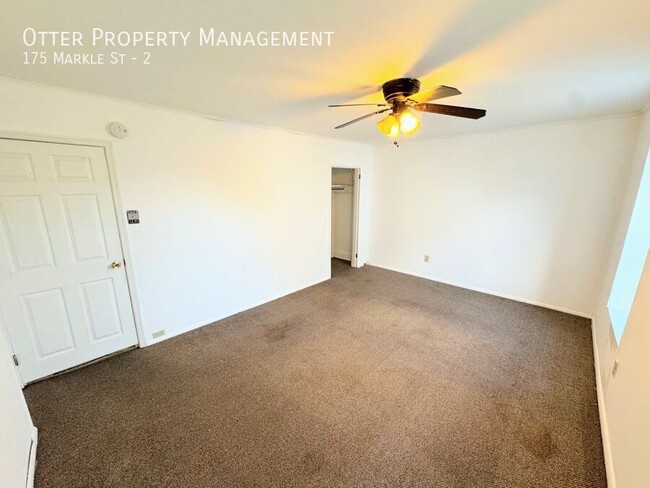 Building Photo - 3BR/2BA Spacious Manayunk Apt with Washer/...