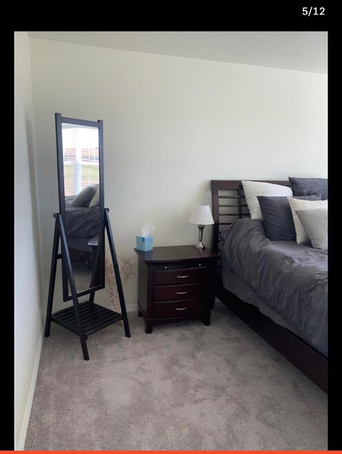 Building Photo - 27335 E Alder Dr