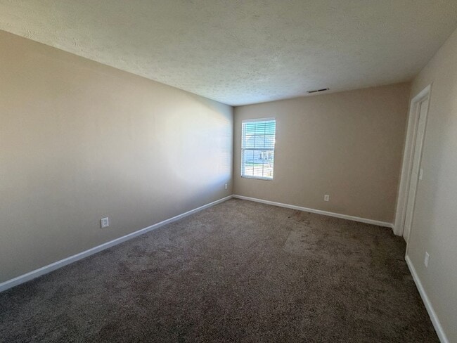 Building Photo - 1883 Creekstone Dr