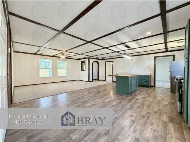 Building Photo - 307 Honeysuckle Dr