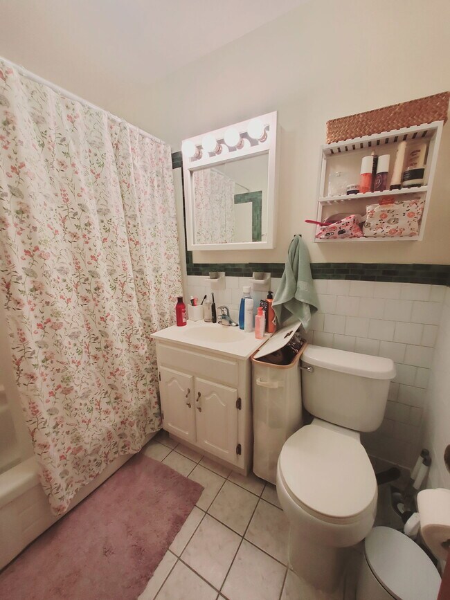 Building Photo - 960 Hope St