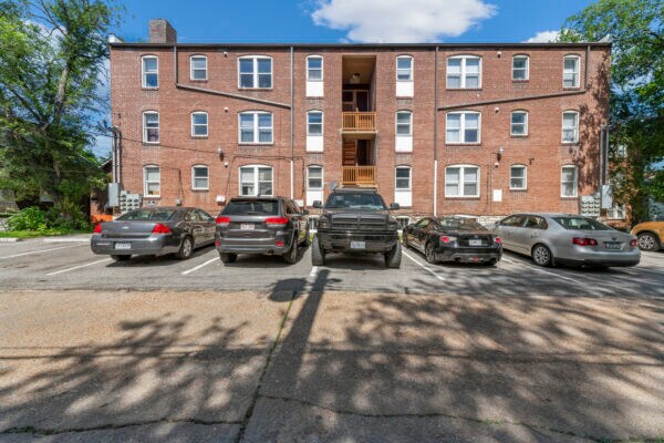 Building Photo - 2622-2626 S Kingshighway