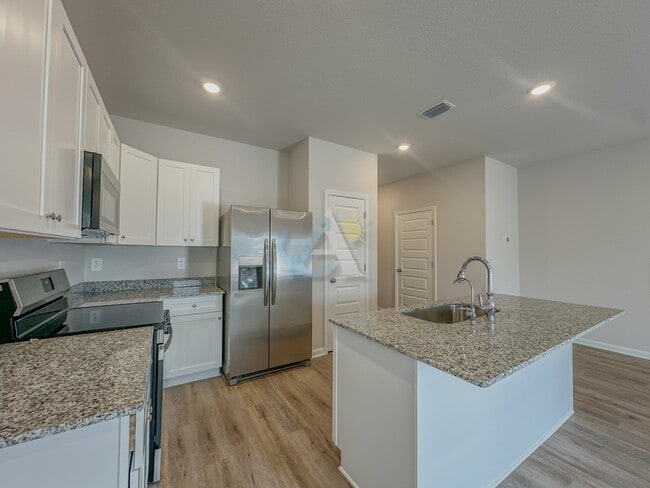 Building Photo - 6166 Bemis Springs Dr