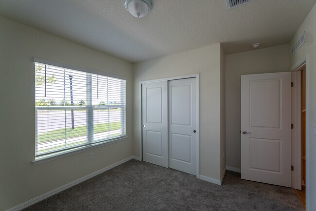 Building Photo - 6526 Tabebuia Pkwy