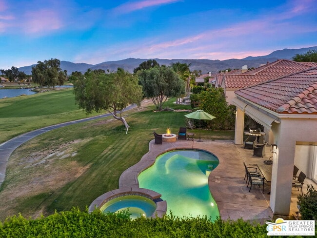 Building Photo - 88 Vía Las Flores