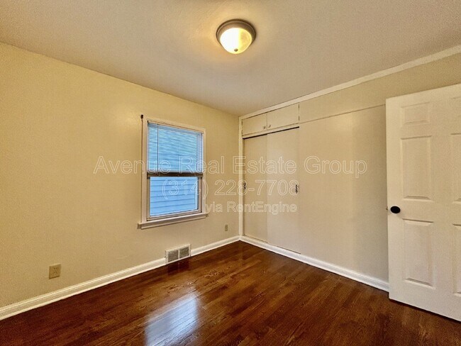 Building Photo - 7105 Circleview Dr