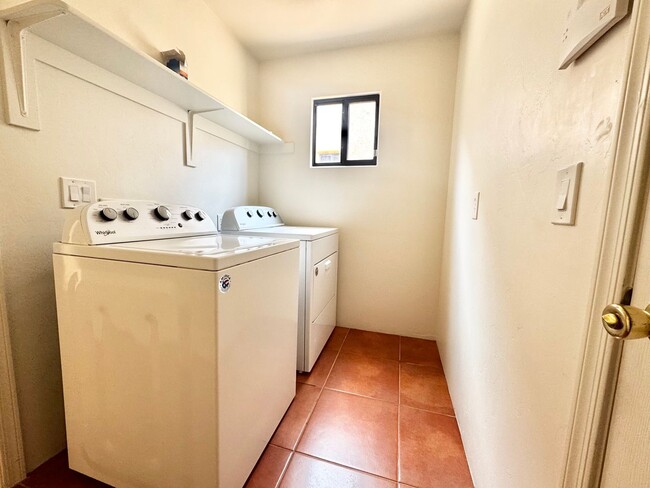 Building Photo - 3BR/2BA/2CG, 1561 sq.ft. rental in Sierra Vista, AZ