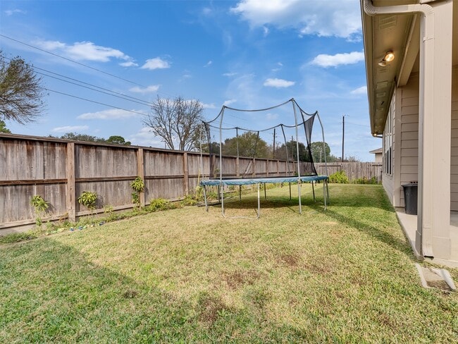 Building Photo - 2531 Sandbar Shark Ct