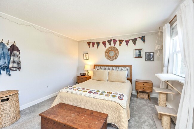 Building Photo - 147 Beech St